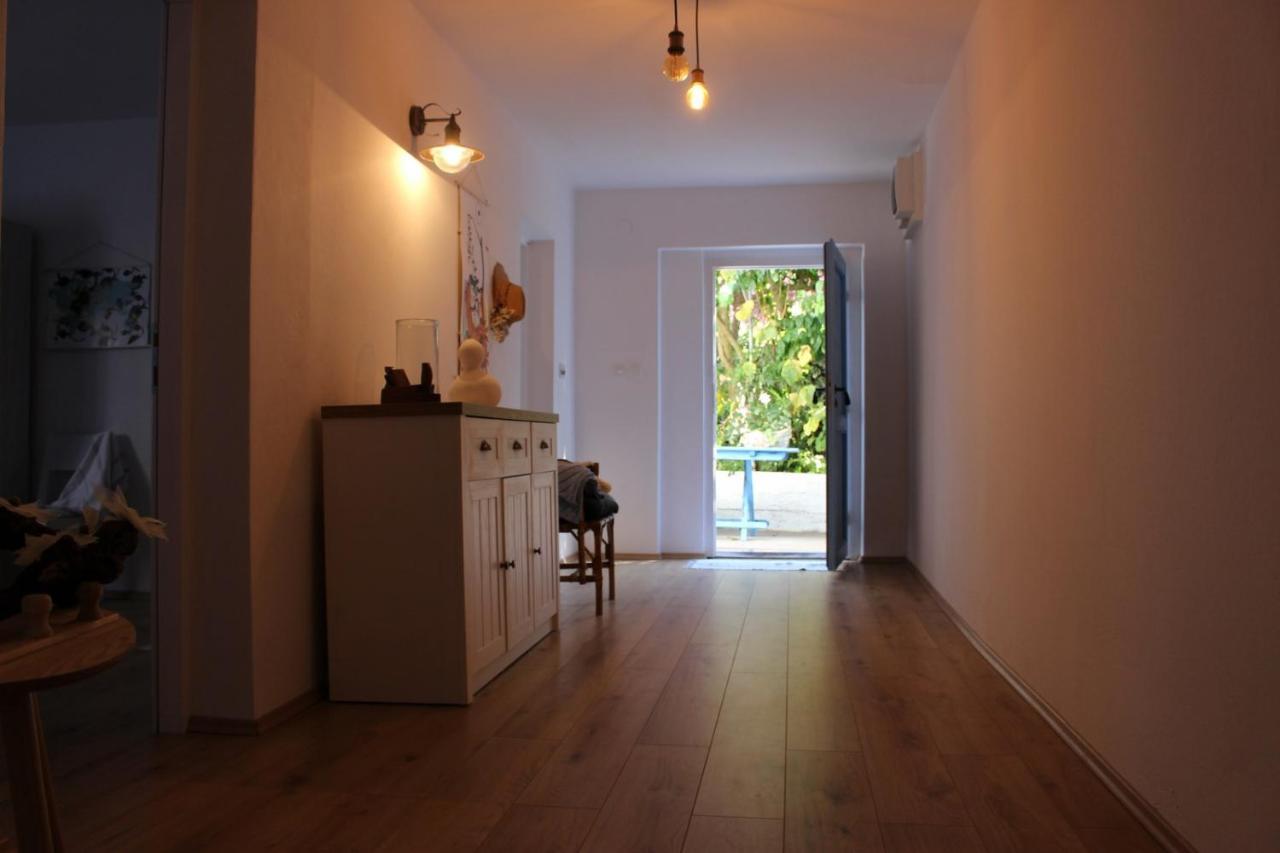 Appartement Blue Harbour No. 15 à Veli Iž Extérieur photo